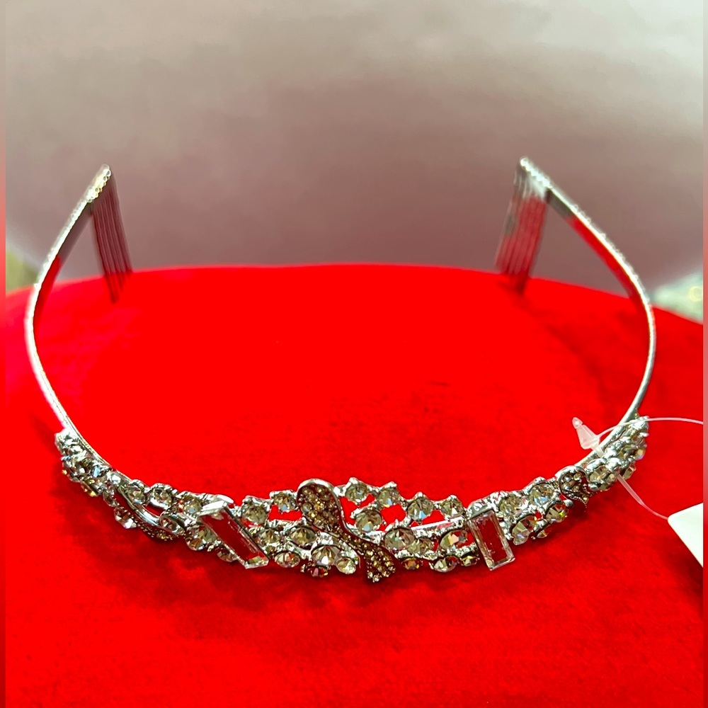 Christina diamond / gems tiara.
